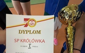 dyplom i puchar