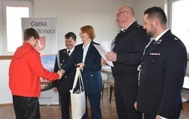 wręczenie dyplom&oacute;w i nagr&oacute;d
