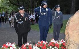 składanie kwiat&oacute;w