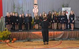 występ ch&oacute;ru dziecięcego Love Music ze Starego Wiśnicza