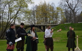 konferansjer oraz zwycięzcy turnieju