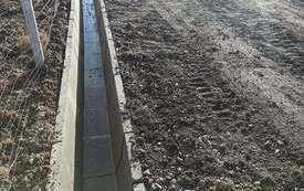 Układanie korytek w m. Połom Duży