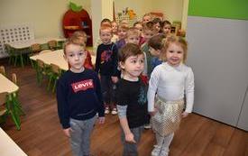 dzieci na sali