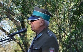 Zakończenie III etapu VIII Rajdu Konnego szlakiem ucieczki rotmistrza Witolda Pileckiego z KL Auschwitz &ndash; przem&oacute;wienie komendanta rajdu Ryszarda Sobieraja