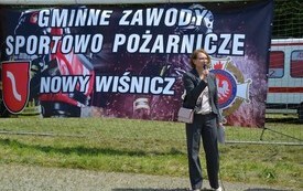 Gminne Zawody Sportowo- Pożarnicze Ochotniczych Straży Pożarnych z terenu Gminy Nowy Wiśnicz-przem&oacute;wienie pani Burmistrz