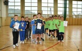 Halowa piłka nożna chłopc&oacute;w w ramach Igrzysk Dzieci 2024/2025 