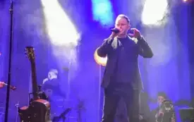 śpiewający solista