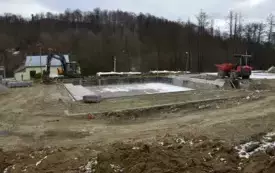 Zagospodarowujemy teren przed Szkołą Podstawową - plac budowy
