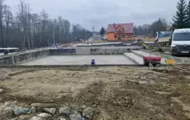 Zagospodarowujemy teren przed Szkołą Podstawową - plac budowy