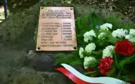 Galeria aktualności 85. rocznica rozstrzelania przez hitlerowc&oacute;w 10 więźni&oacute;w niemieckiego obozu koncentracyjnego w Leksandrowej (Wiśniczu) 2
