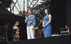 burmistrz zapowiada gwiazdę wieczoru