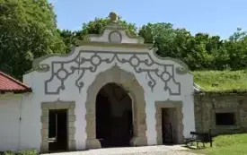 Zakończenie prac konserwatorskich na Zamku w Wiśniczu - brama zamkowa