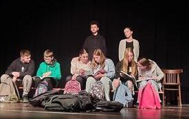 &bdquo;Dwa plecaki&rdquo;. Sukces uczni&oacute;w z Kobyla w Teatralnych Lustrach 3