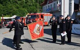 dekoacja sztandaru OSP Kr&oacute;l&oacute;wka