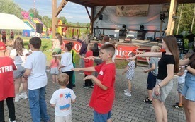 uczestnicy pikniku