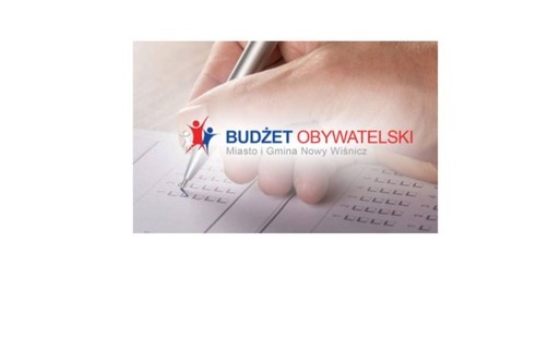 ręka z długopisem zaznaczająca rubryki, na tym logo i napis budżet obywatelski